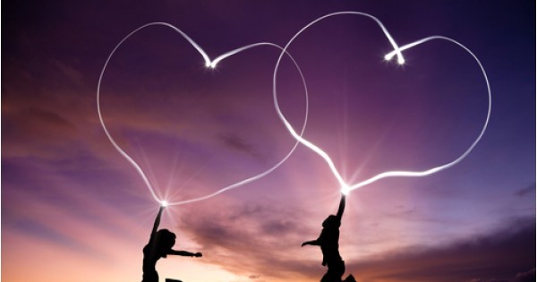 600x325_1486628441-jumping-love